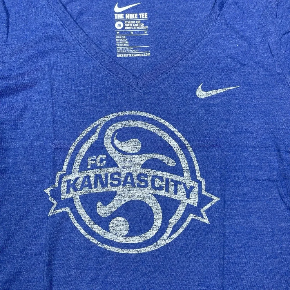 Nike Kansas City FC Soccer NWSL women's v-neck t-shirt Size Medium New Blue